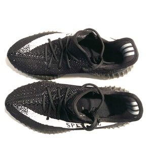 Yeezy sneakers women’s size 8